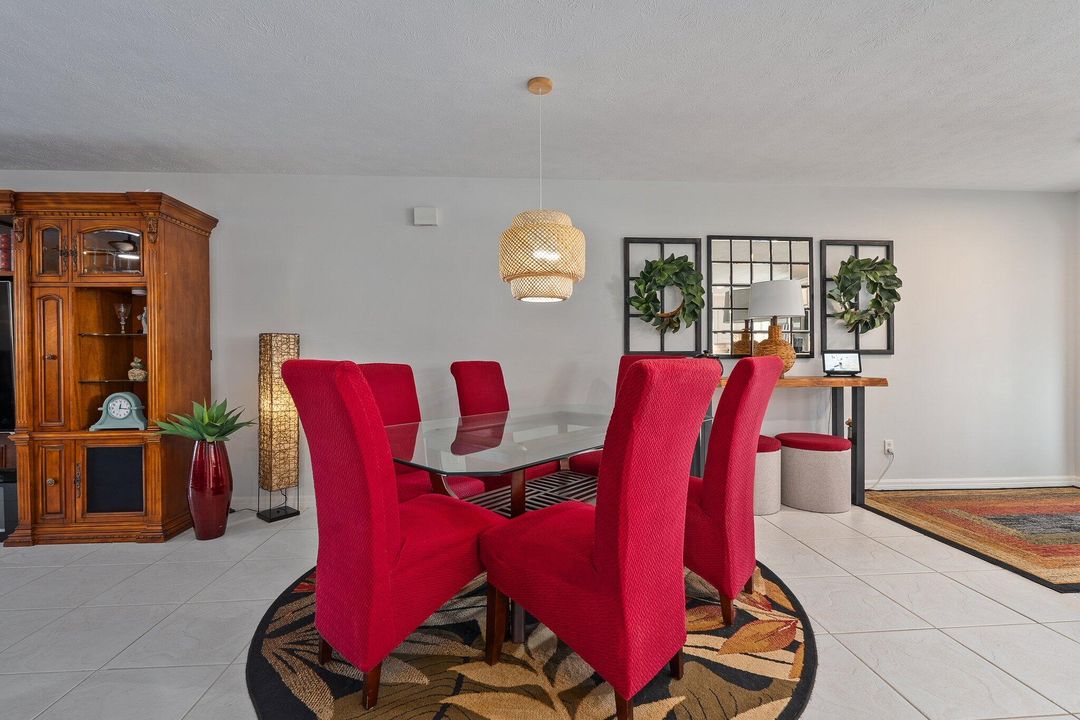 For Sale: $256,600 (2 beds, 2 baths, 1444 Square Feet)