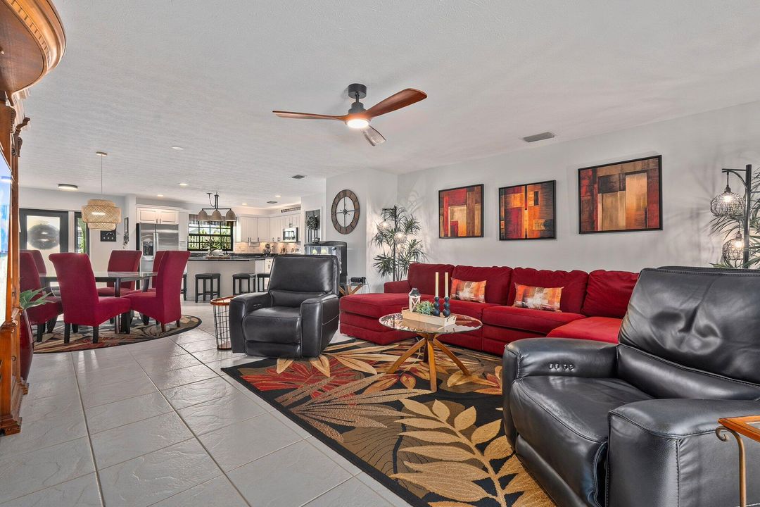 For Sale: $256,600 (2 beds, 2 baths, 1444 Square Feet)