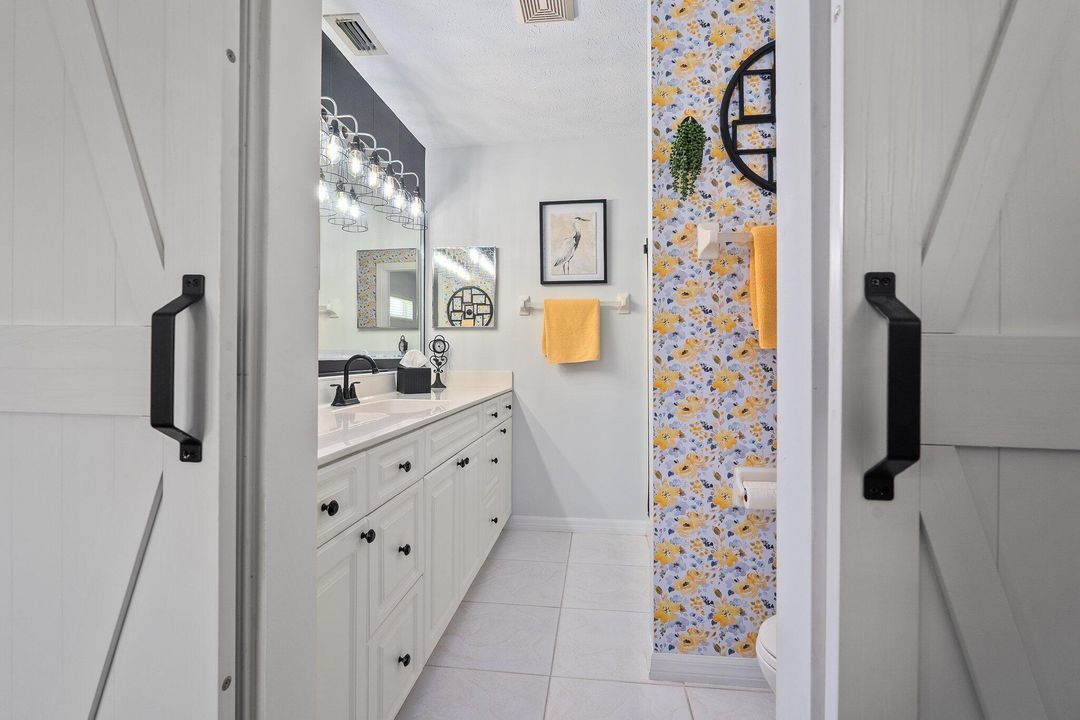 For Sale: $256,600 (2 beds, 2 baths, 1444 Square Feet)