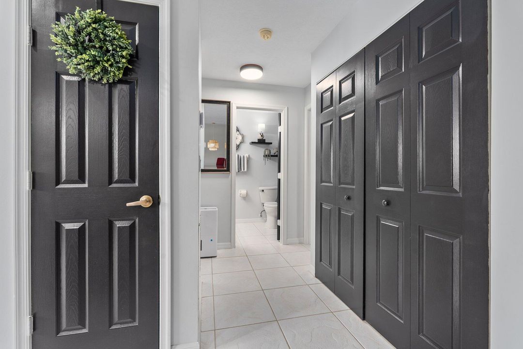 For Sale: $256,600 (2 beds, 2 baths, 1444 Square Feet)