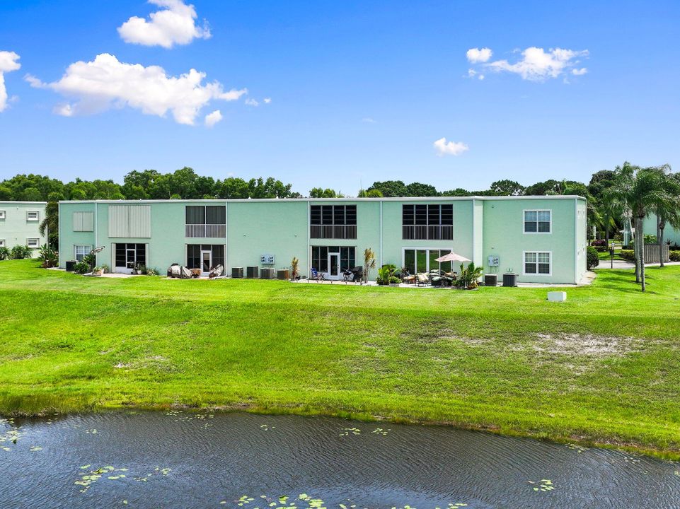 For Sale: $256,600 (2 beds, 2 baths, 1444 Square Feet)