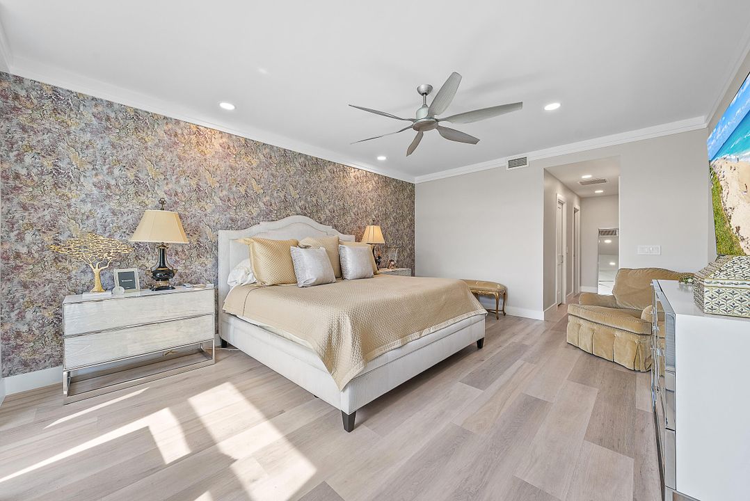 Под контрактом: $3,300,000 (3 спален, 2 ванн, 2469 Квадратных фут)