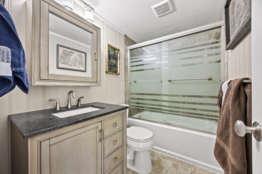 Active With Contract: $354,900 (2 beds, 2 baths, 1232 Square Feet)