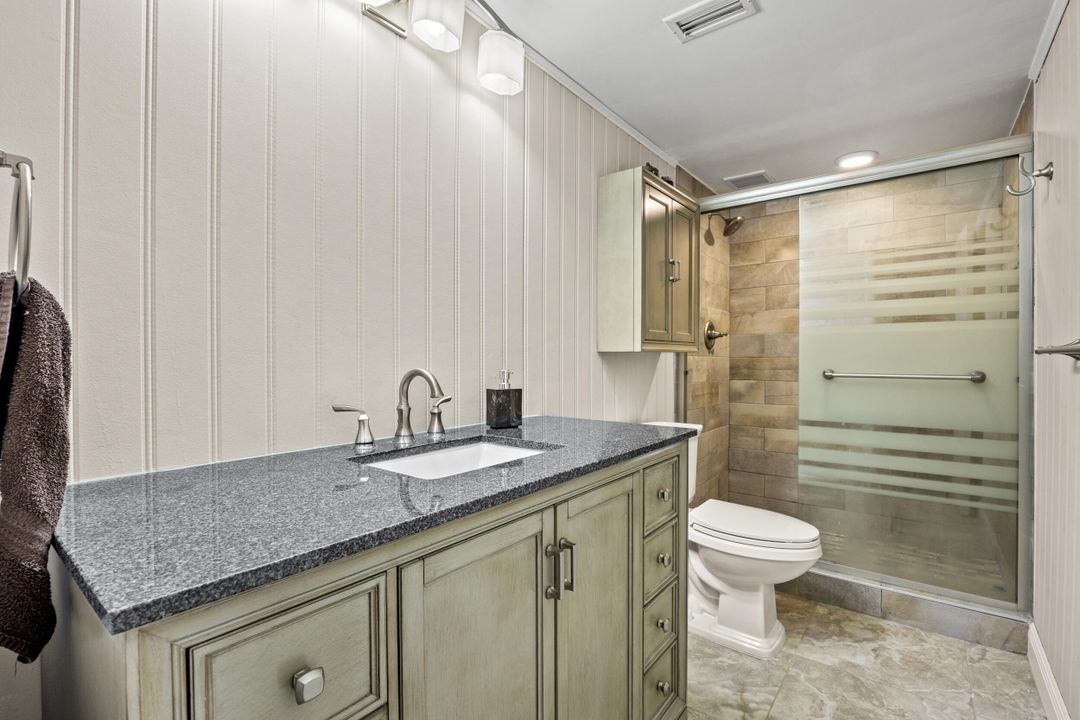 Active With Contract: $354,900 (2 beds, 2 baths, 1232 Square Feet)