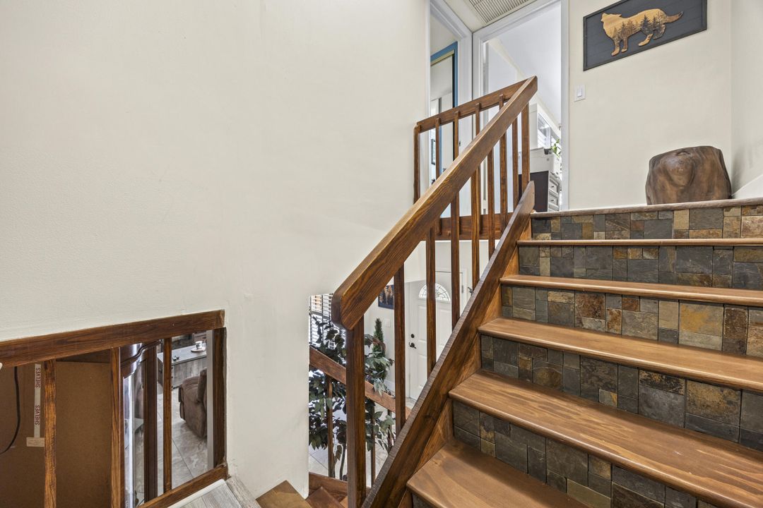 Active With Contract: $354,900 (2 beds, 2 baths, 1232 Square Feet)