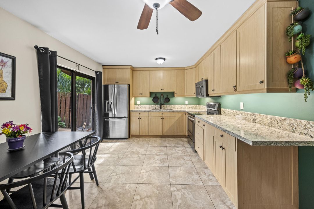 Active With Contract: $354,900 (2 beds, 2 baths, 1232 Square Feet)