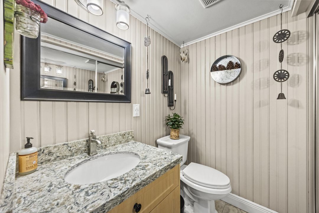 Active With Contract: $354,900 (2 beds, 2 baths, 1232 Square Feet)