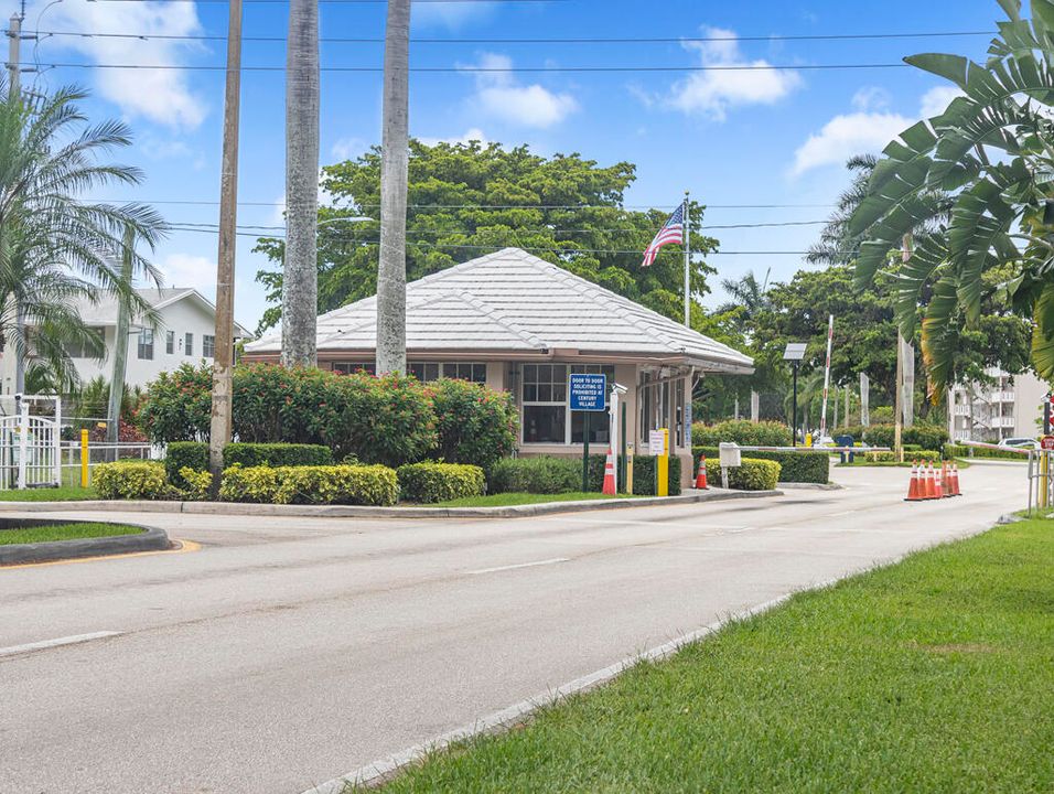 For Sale: $79,500 (1 beds, 1 baths, 570 Square Feet)