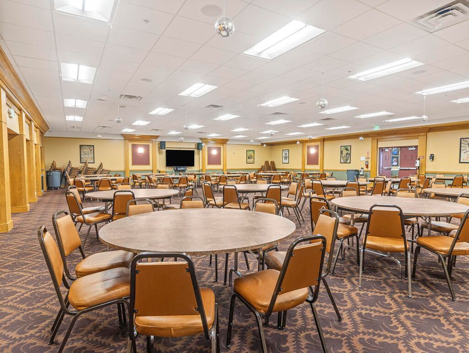 For Sale: $79,500 (1 beds, 1 baths, 570 Square Feet)