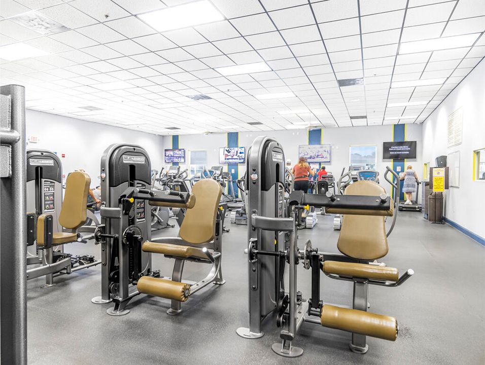 For Sale: $79,500 (1 beds, 1 baths, 570 Square Feet)