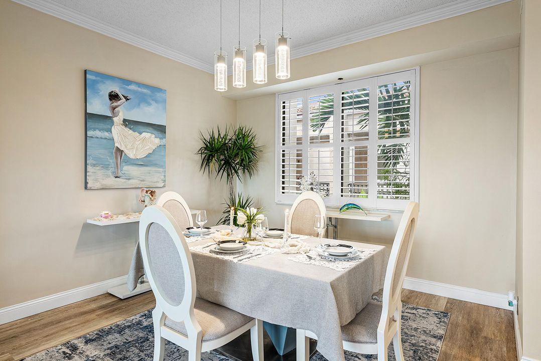 合同活跃: $4,350 (2 贝兹, 2 浴室, 1601 平方英尺)