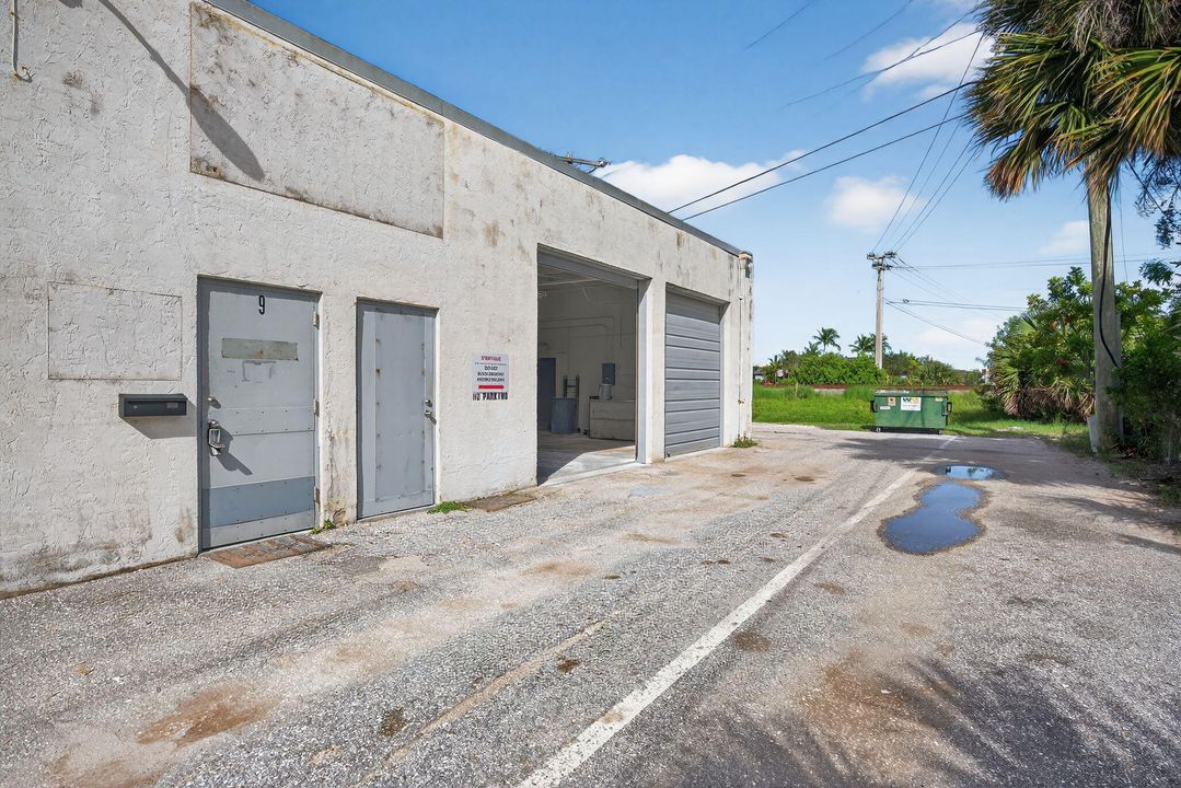 待售: $950,000 (0 贝兹, 0 浴室, 2518 平方英尺)