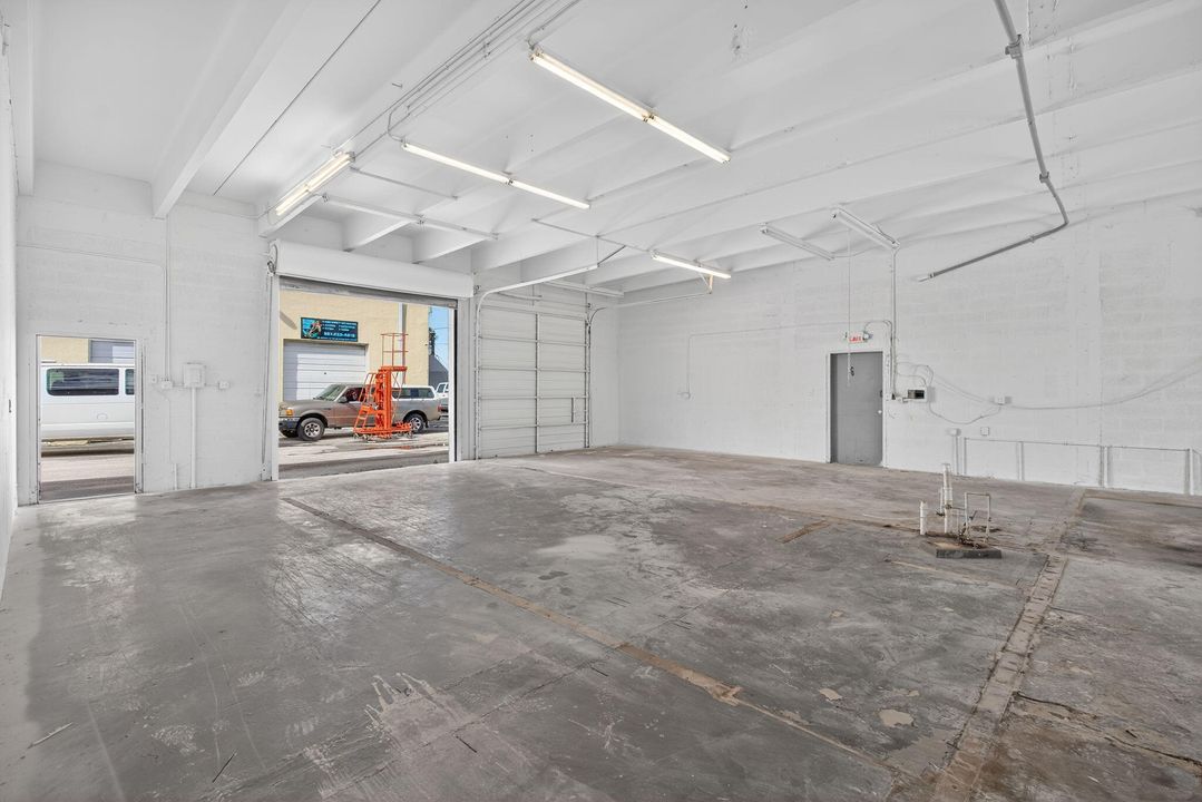 待售: $950,000 (0 贝兹, 0 浴室, 2518 平方英尺)