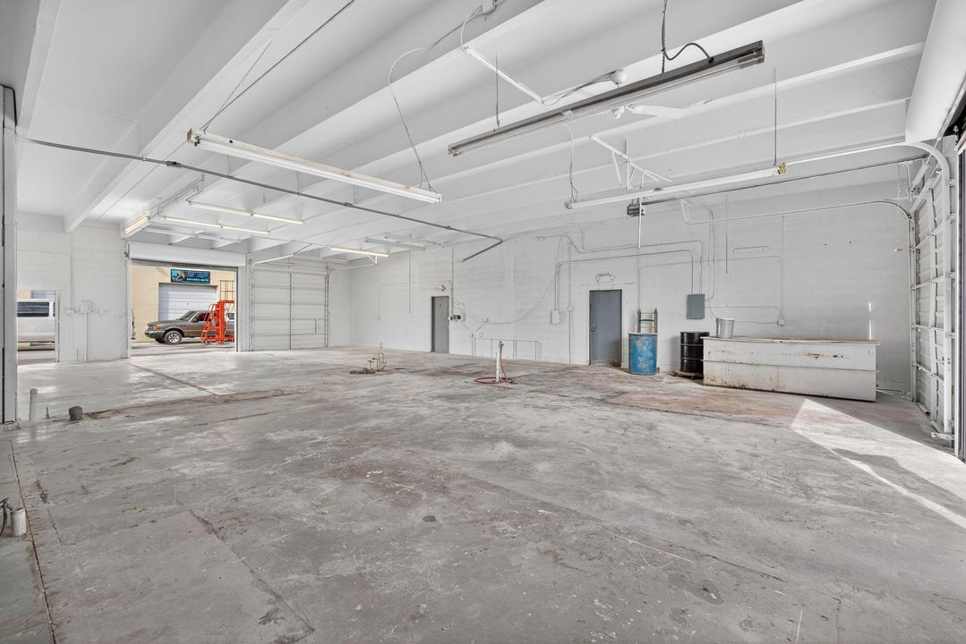 待售: $950,000 (0 贝兹, 0 浴室, 2518 平方英尺)