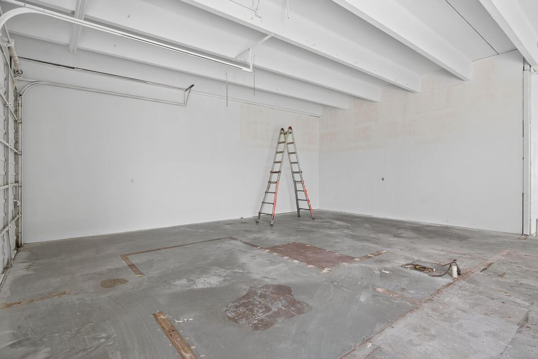 待售: $950,000 (0 贝兹, 0 浴室, 2518 平方英尺)