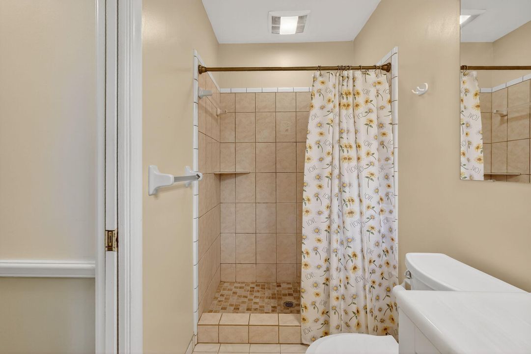 En Venta: $599,000 (3 camas, 2 baños, 2342 Pies cuadrados)