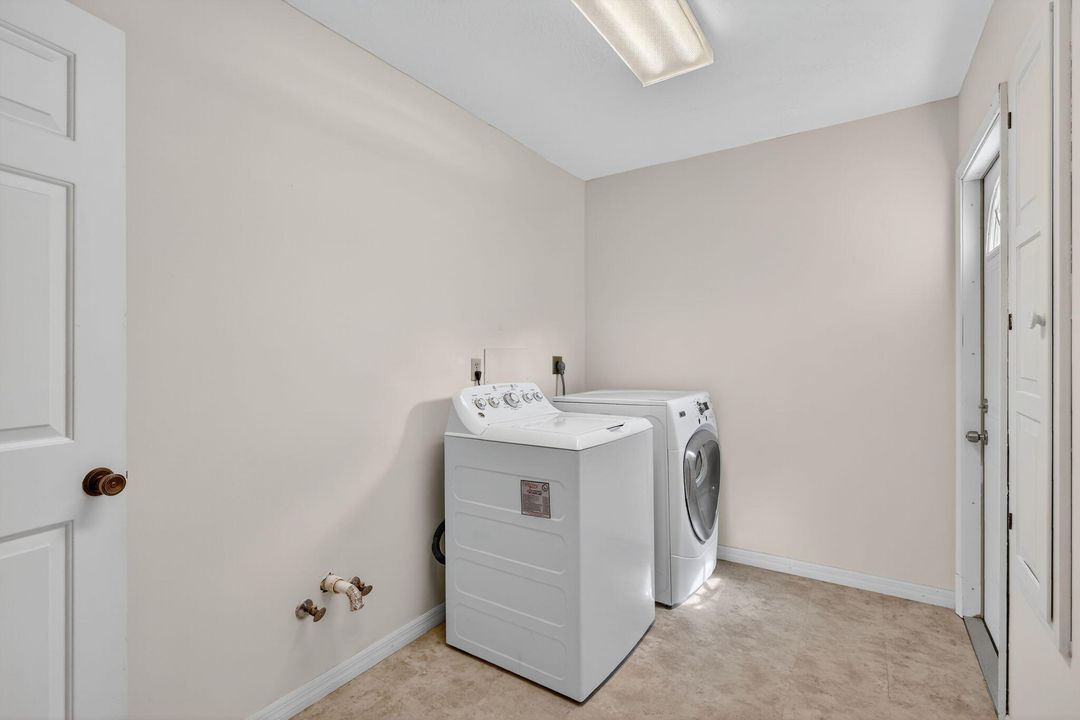 En Venta: $599,000 (3 camas, 2 baños, 2342 Pies cuadrados)