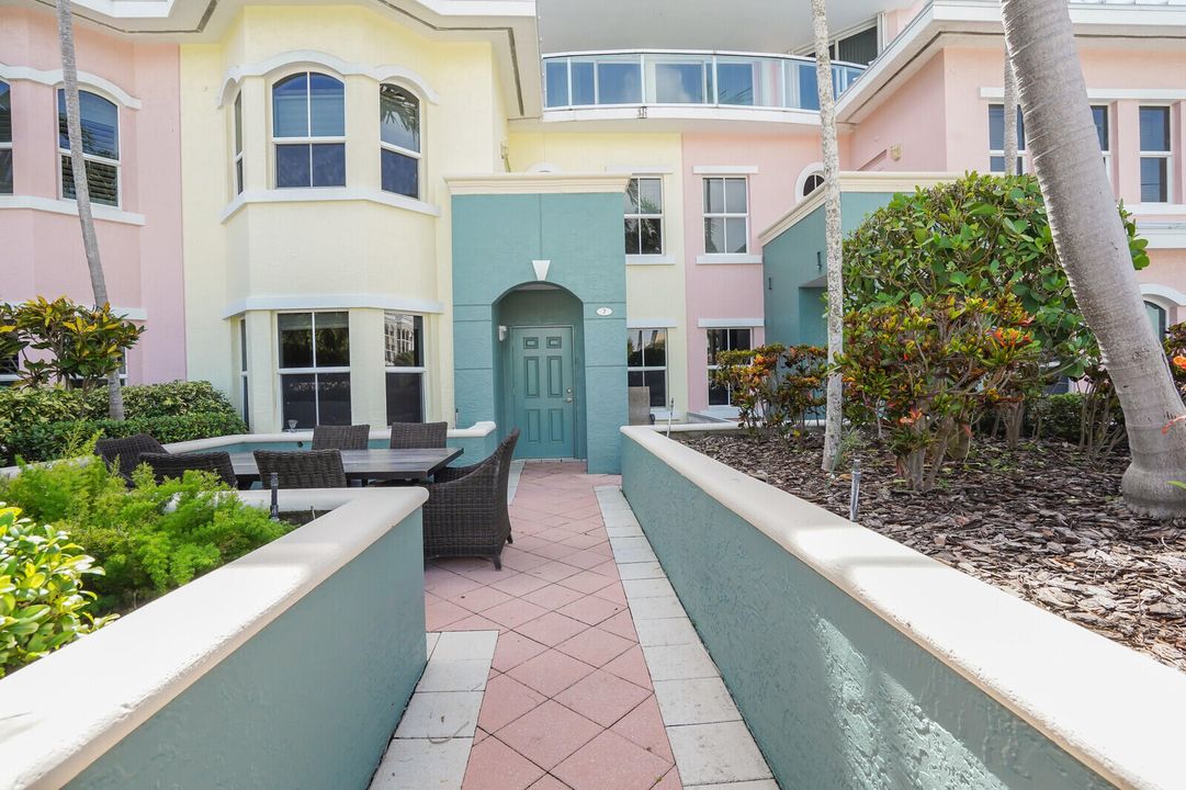 For Rent: $7,000 (2 beds, 2 baths, 2327 Square Feet)