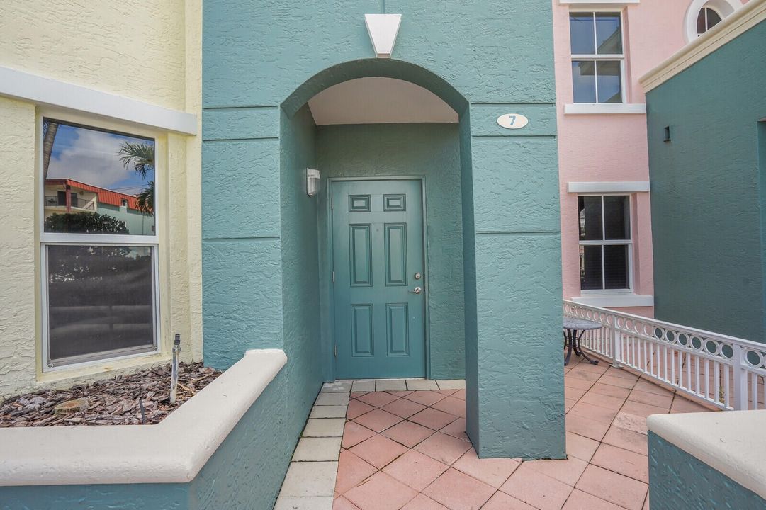 For Rent: $7,000 (2 beds, 2 baths, 2327 Square Feet)