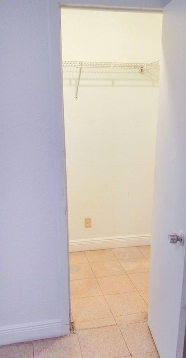 For Sale: $2,500 (0 beds, 0 baths, 1008 Square Feet)