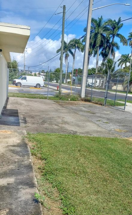 For Sale: $2,500 (0 beds, 0 baths, 1008 Square Feet)