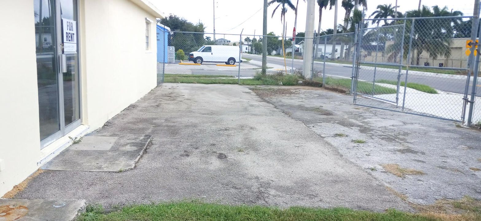 For Sale: $2,500 (0 beds, 0 baths, 1008 Square Feet)