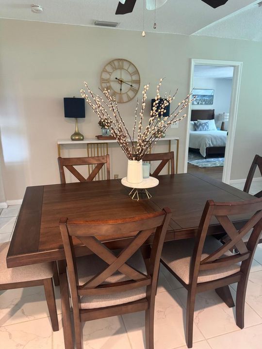 Active With Contract: $7,000 (2 beds, 2 baths, 1812 Square Feet)