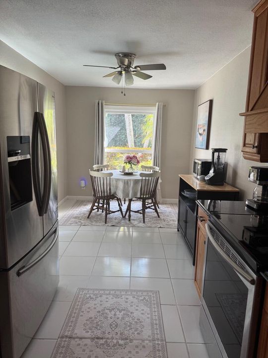 Active With Contract: $7,000 (2 beds, 2 baths, 1812 Square Feet)