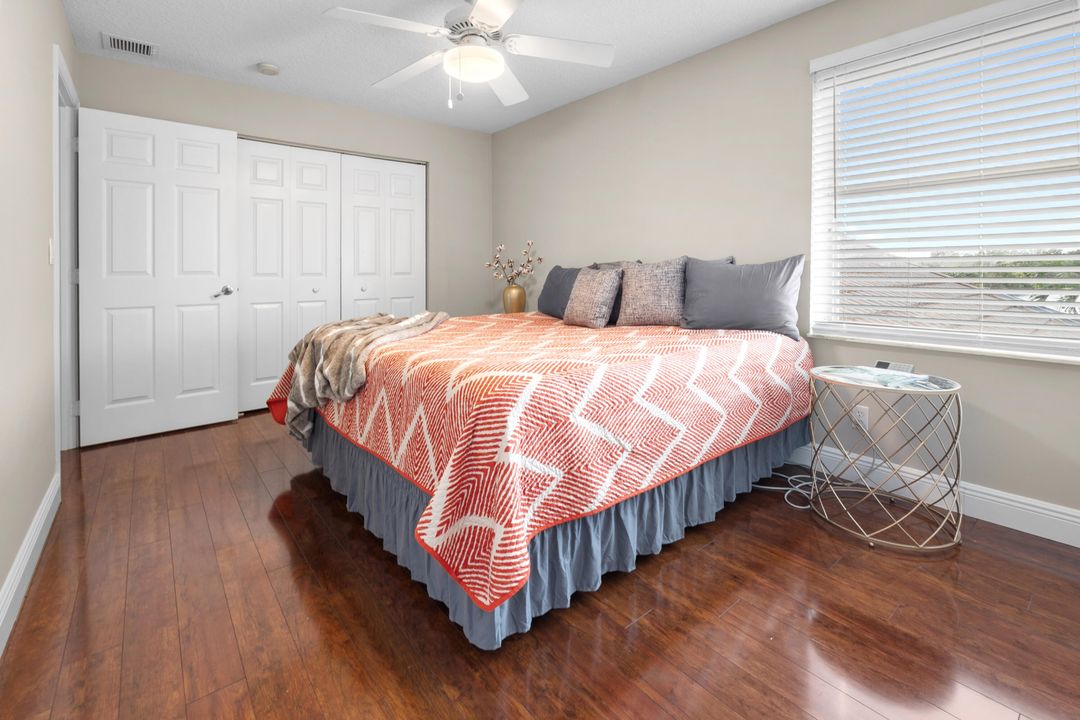 En Venta: $650,000 (4 camas, 2 baños, 2218 Pies cuadrados)