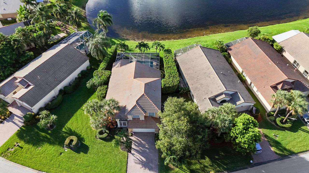 En Venta: $650,000 (4 camas, 2 baños, 2218 Pies cuadrados)