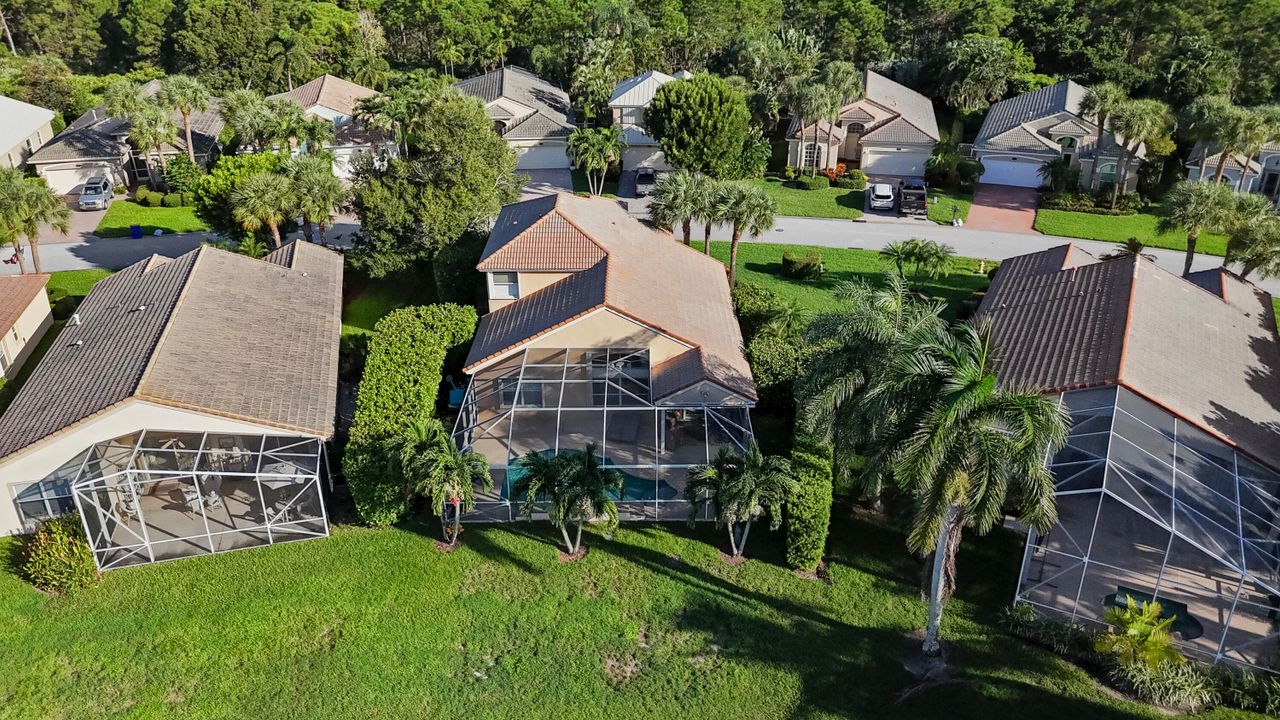 En Venta: $650,000 (4 camas, 2 baños, 2218 Pies cuadrados)