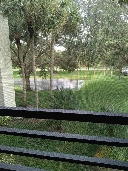 Active With Contract: $269,500 (2 beds, 2 baths, 1254 Square Feet)