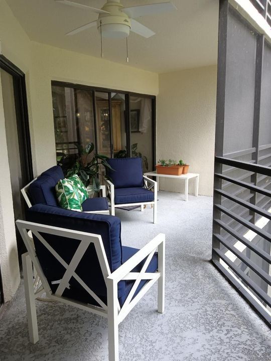 Active With Contract: $269,500 (2 beds, 2 baths, 1254 Square Feet)