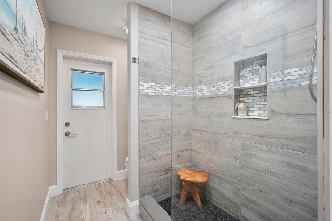 For Sale: $800,000 (3 beds, 2 baths, 2317 Square Feet)