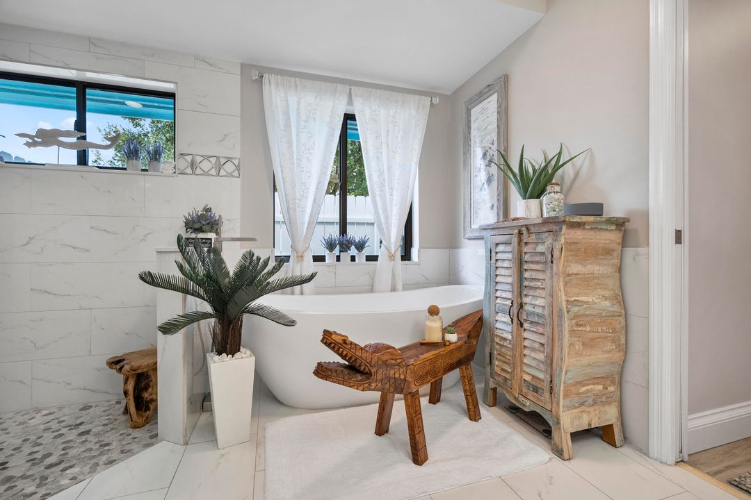 For Sale: $800,000 (3 beds, 2 baths, 2317 Square Feet)