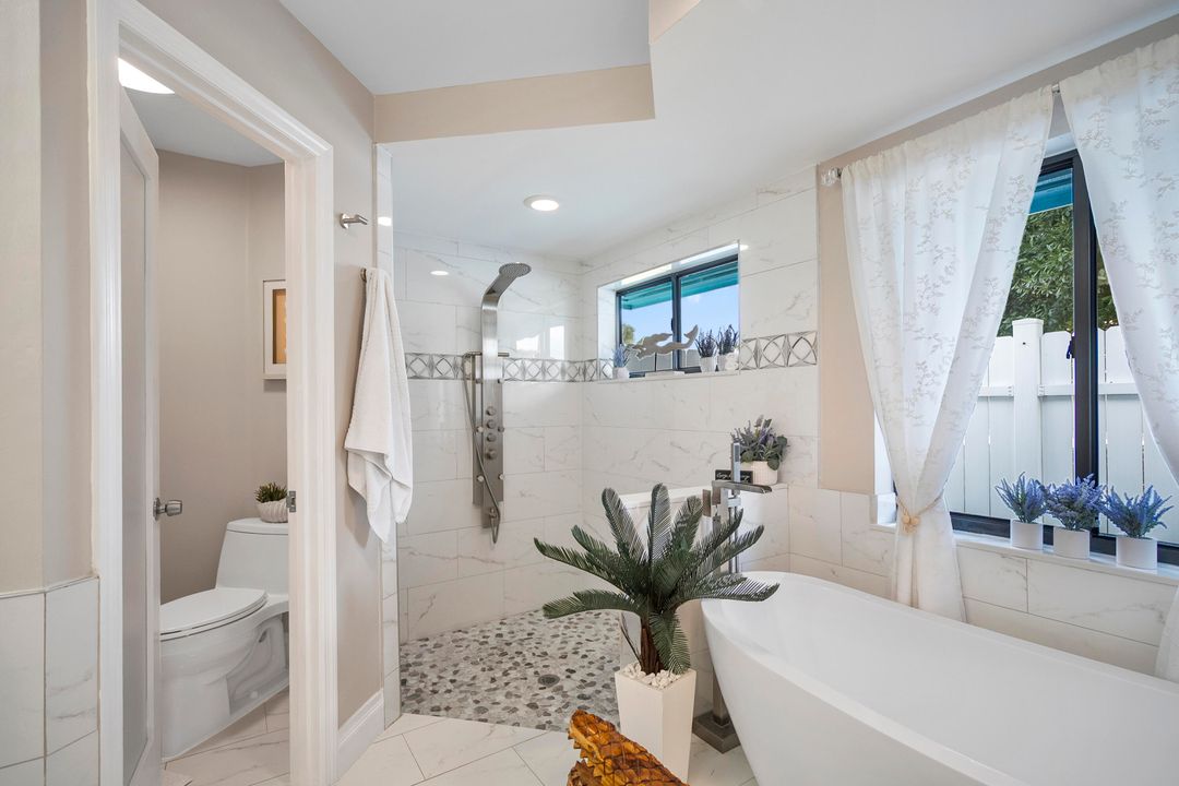 For Sale: $800,000 (3 beds, 2 baths, 2317 Square Feet)