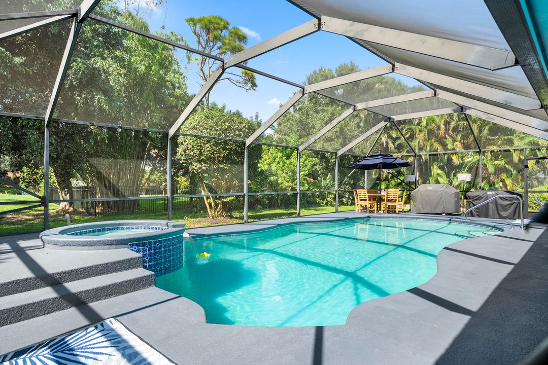 For Sale: $800,000 (3 beds, 2 baths, 2317 Square Feet)