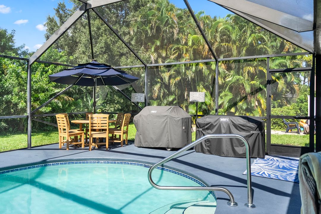 For Sale: $800,000 (3 beds, 2 baths, 2317 Square Feet)