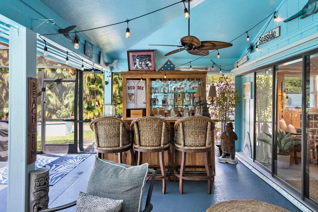 For Sale: $800,000 (3 beds, 2 baths, 2317 Square Feet)