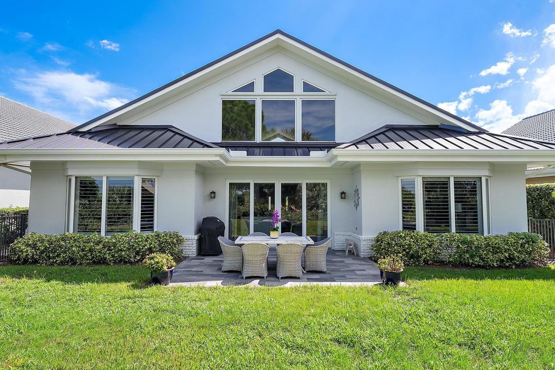 For Sale: $2,595,000 (4 beds, 3 baths, 3102 Square Feet)