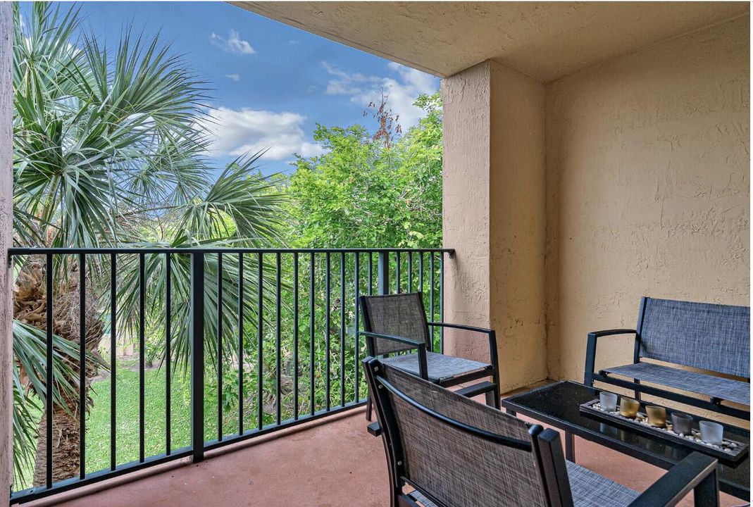 Active With Contract: $279,900 (3 beds, 2 baths, 1298 Square Feet)