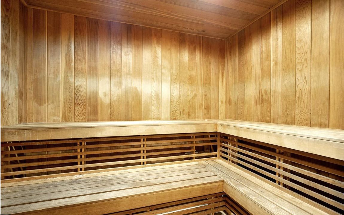 Active With Contract: $279,900 (3 beds, 2 baths, 1298 Square Feet)