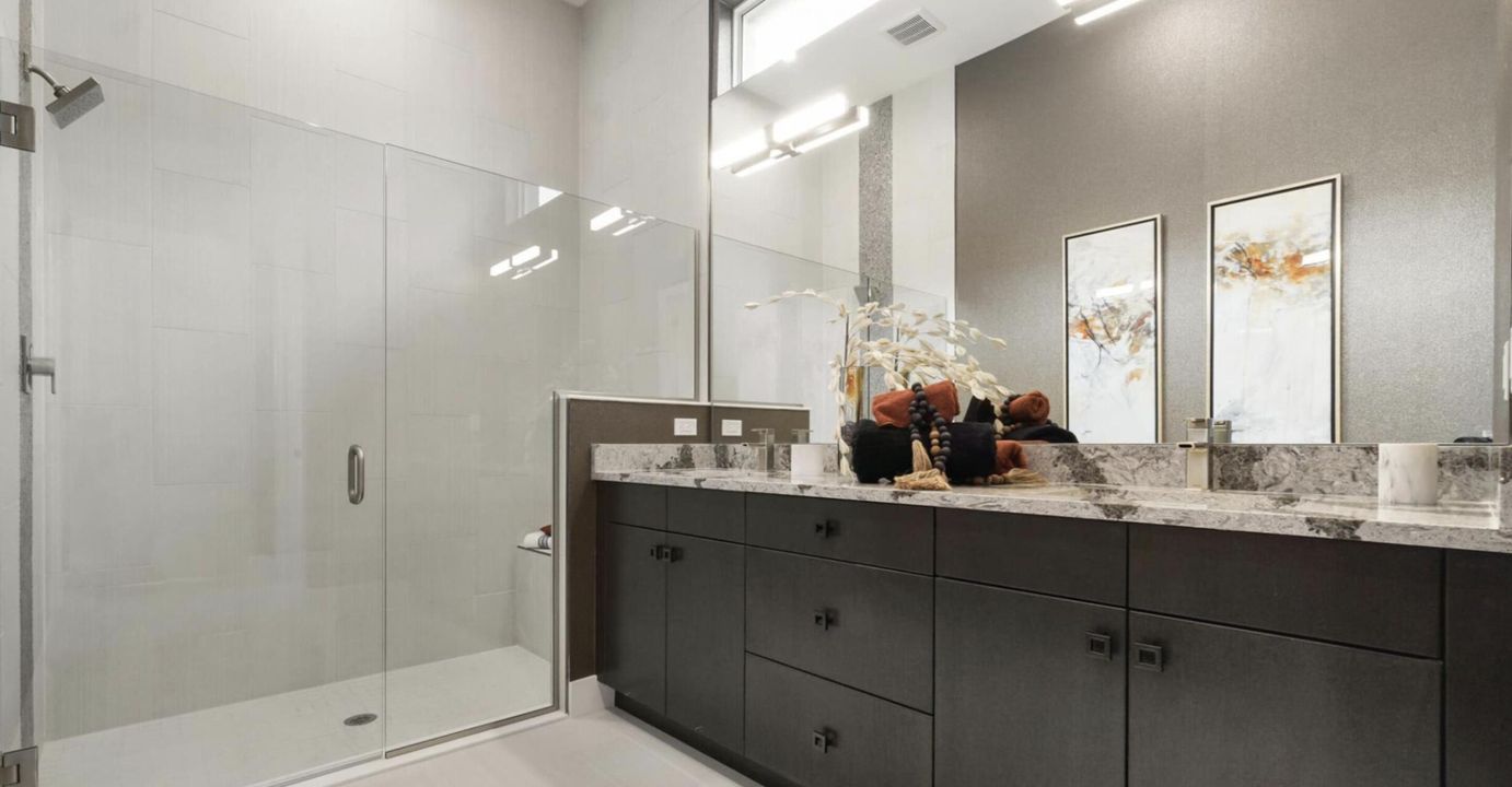 Activo con contrato: $3,250 (3 camas, 2 baños, 1723 Pies cuadrados)