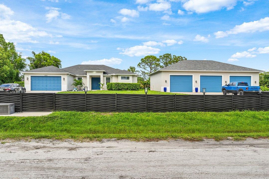 For Sale: $1,399,900 (4 beds, 3 baths, 2696 Square Feet)