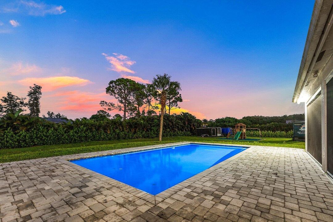 For Sale: $1,399,900 (4 beds, 3 baths, 2696 Square Feet)