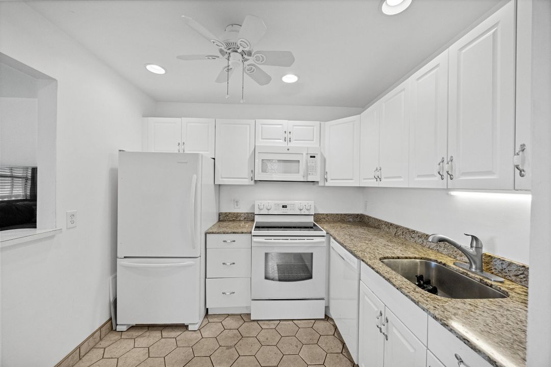 待售: $69,900 (1 贝兹, 1 浴室, 720 平方英尺)