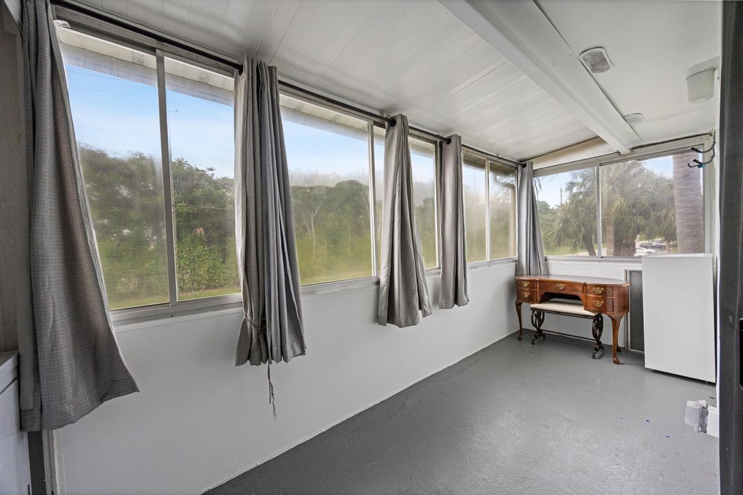 待售: $69,900 (1 贝兹, 1 浴室, 720 平方英尺)