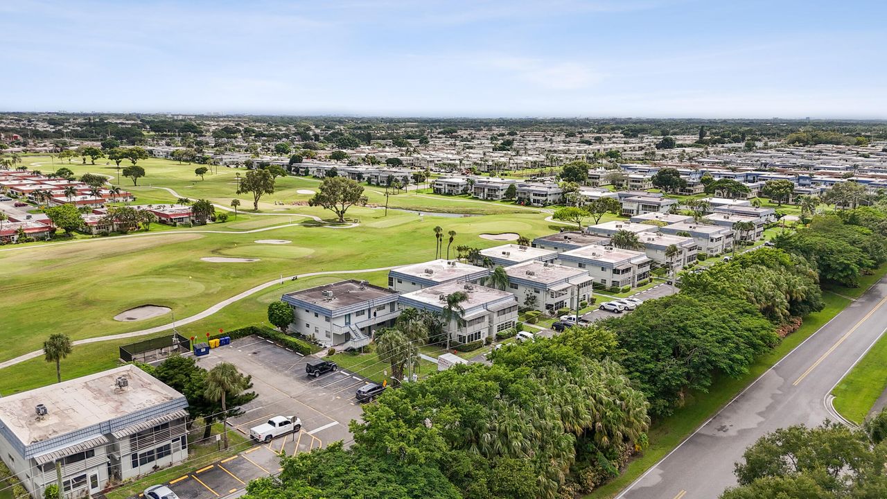 待售: $69,900 (1 贝兹, 1 浴室, 720 平方英尺)