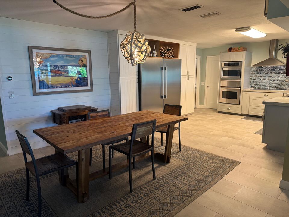 For Sale: $1,196,000 (3 beds, 2 baths, 1886 Square Feet)