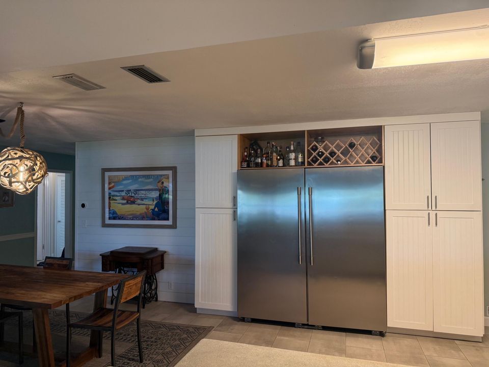 For Sale: $1,196,000 (3 beds, 2 baths, 1886 Square Feet)